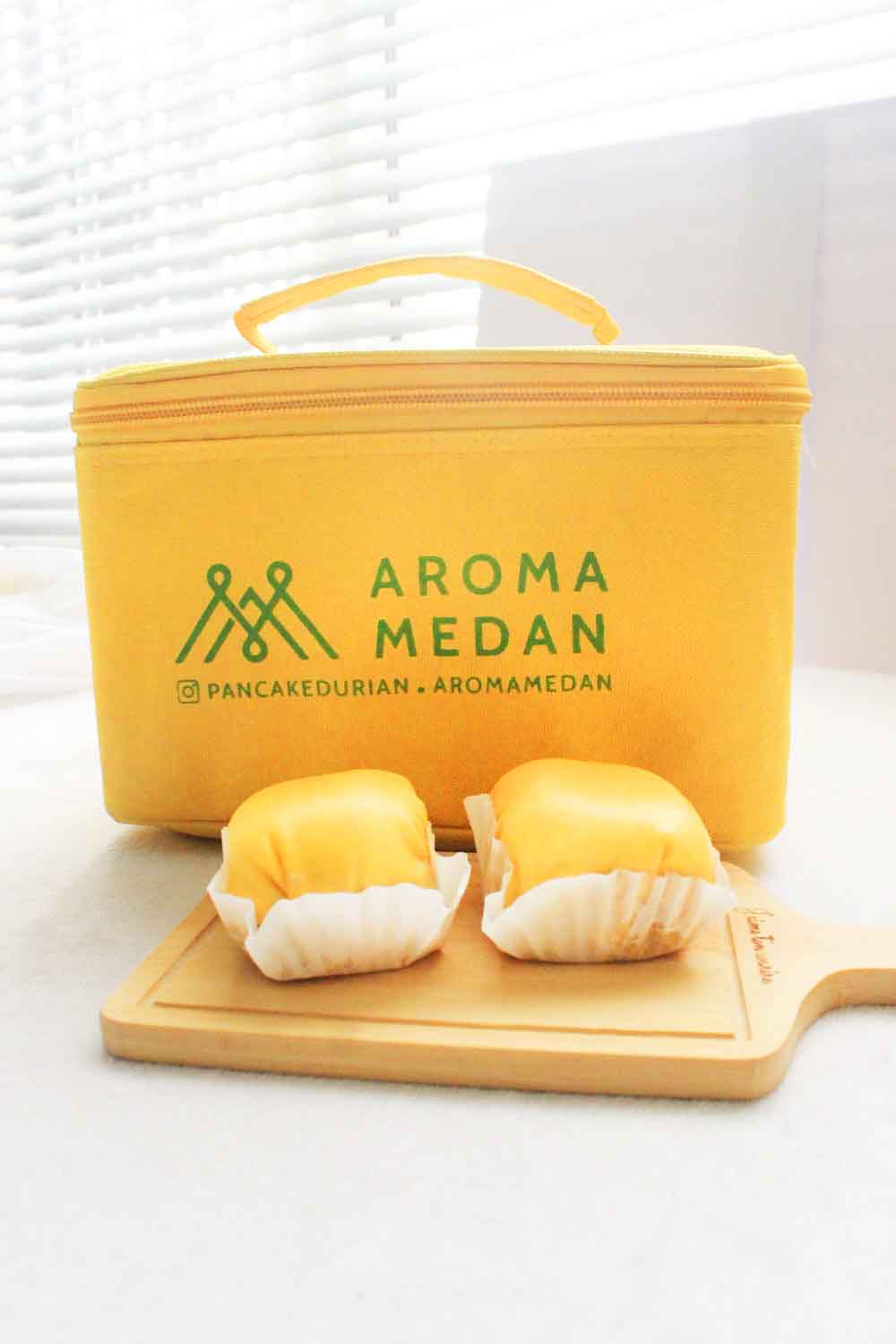 cooling-bag-pancake-durian-aroma-medan